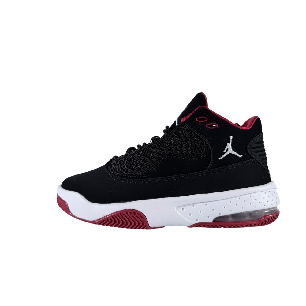Air Jordan Max Aura 2 GS Black Gym Red Sneakers CN8094-016 Size‎ 4Y NEW